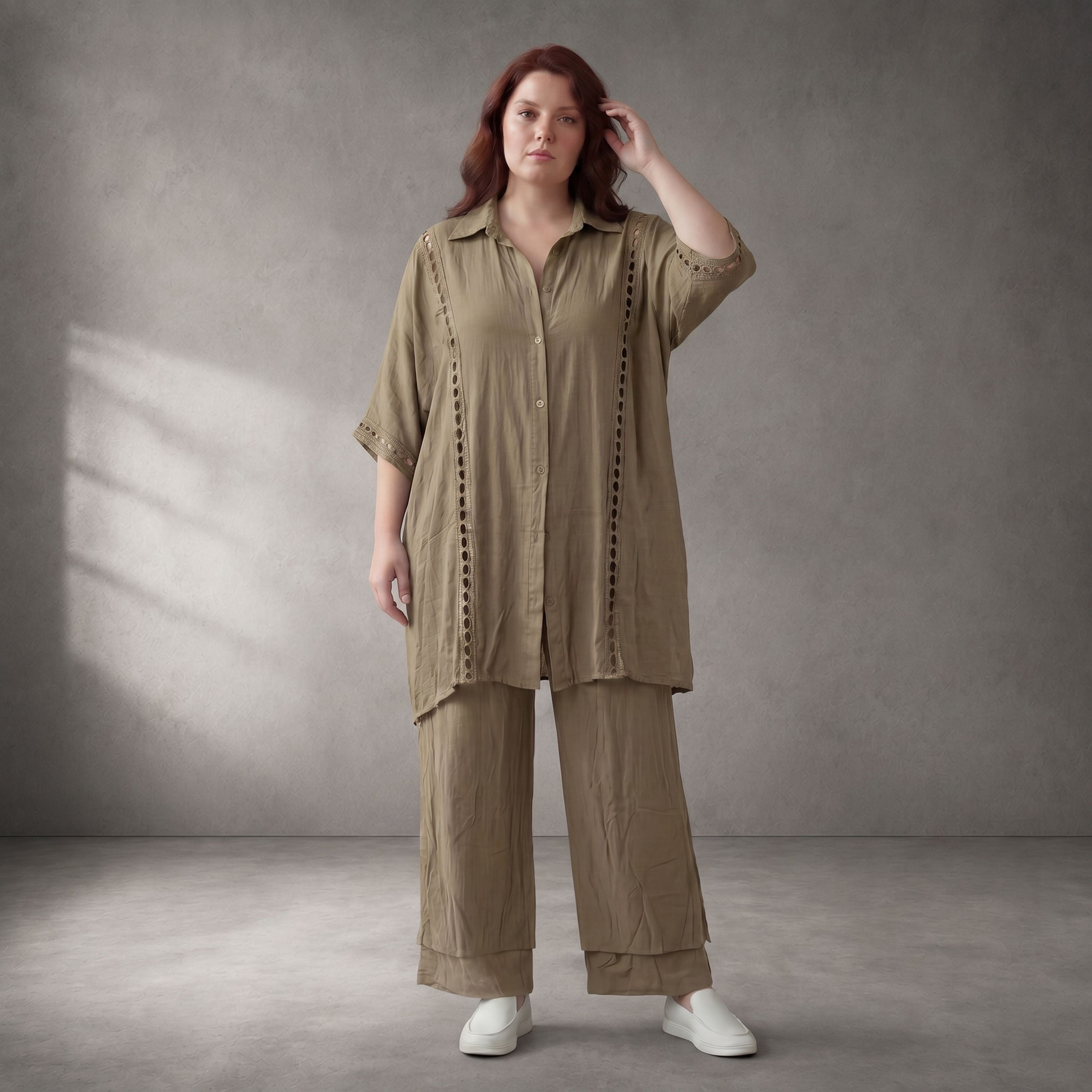 Zeitlose Beige Oversize Bluse in Leinenoptik mit Lochmuster leger Lagenlook und zeitlos