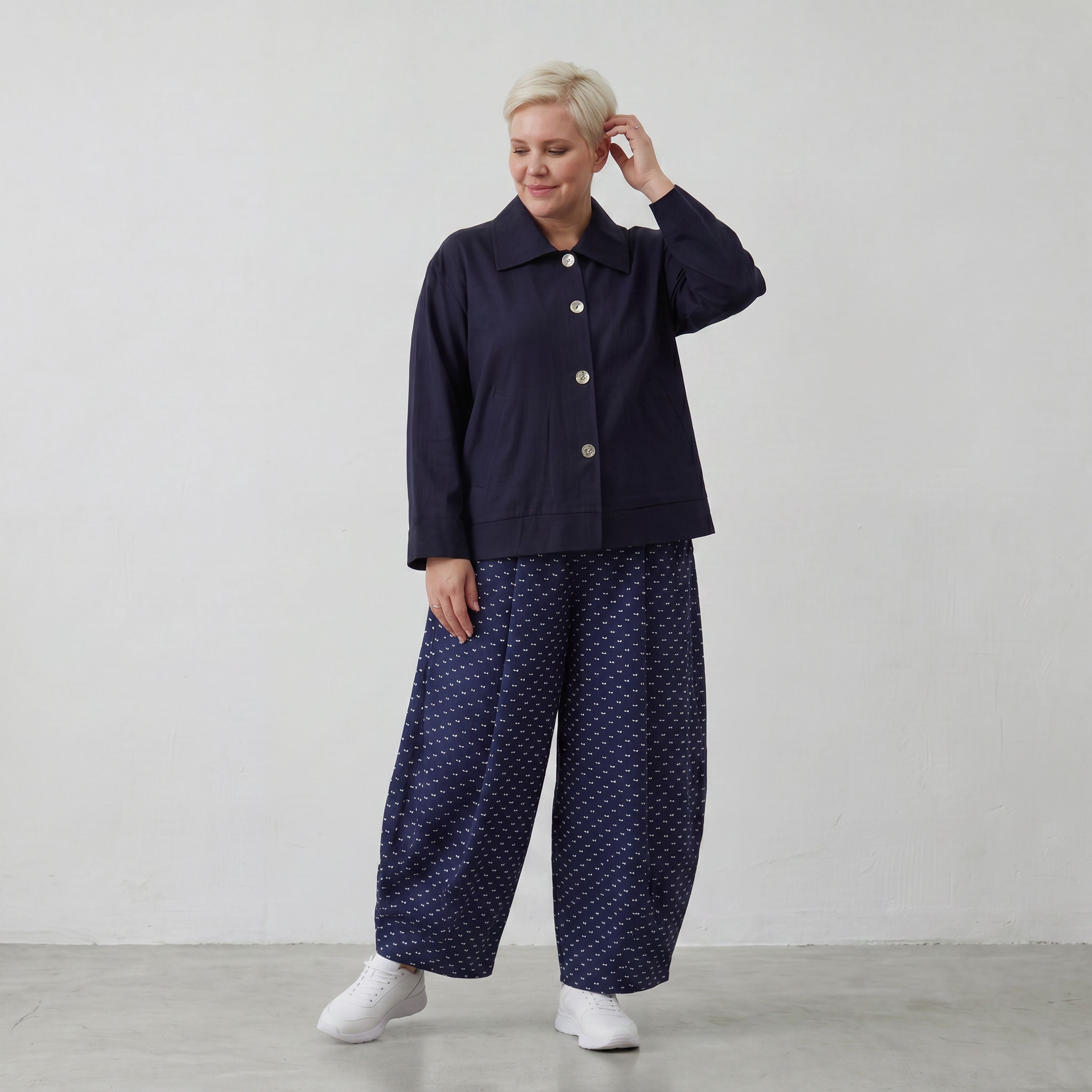 Zeitlose Oversize Ballonhose im Dunkelblau/Weiß Karolook leger ausgefallen luftig soft