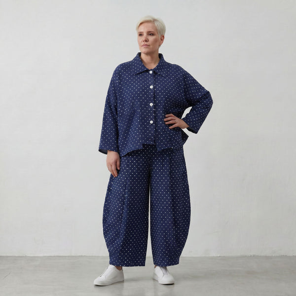 Zeitlose Oversize Jacquardjacke in Dunkelblau Weiß im sehr legeren Lagenlook mit Struktur