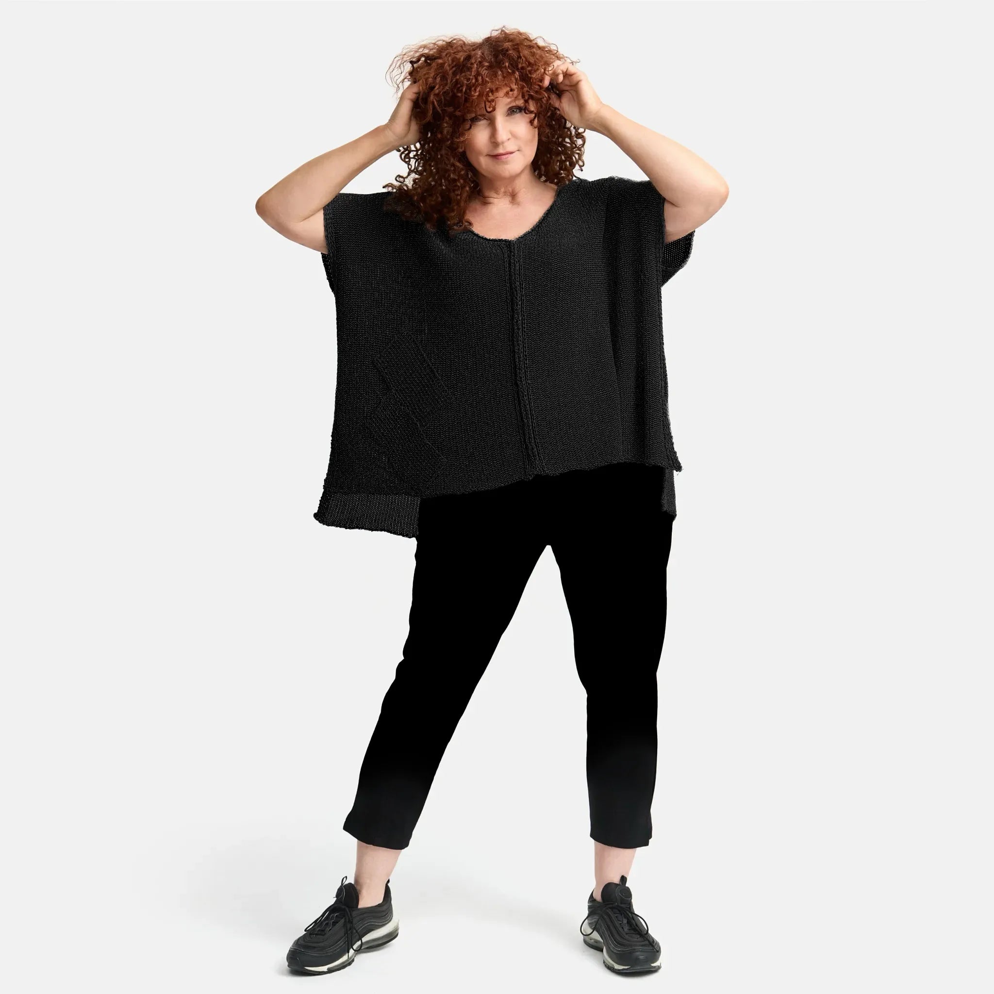  Amandine Pullover in kastiger Form, aus Baumwolle, A2801, Schwarz, Schick, Modern, Bequem