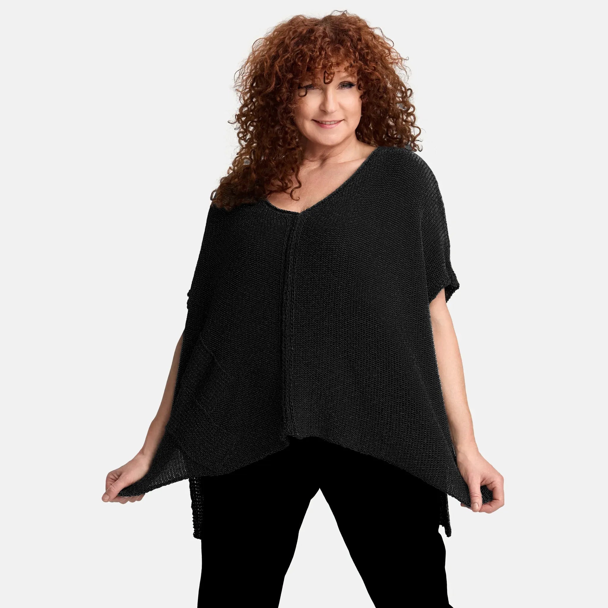  Amandine Pullover in kastiger Form, aus Baumwolle, A2801, Schwarz, Schick, Modern, Bequem