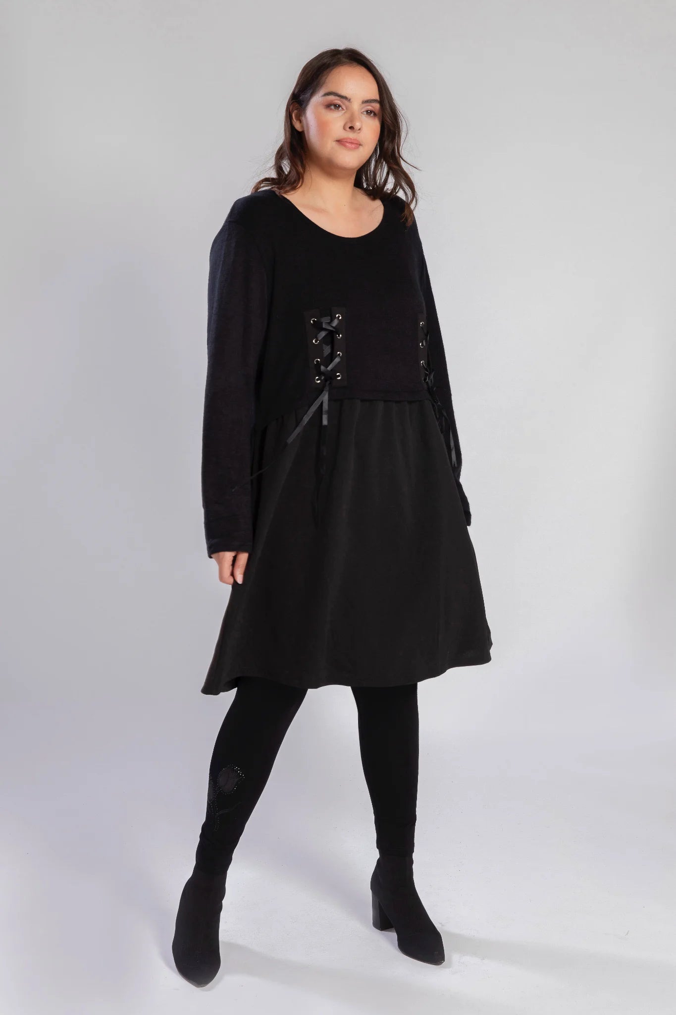  Pomme Rouge Kleid in gerader Form, aus Polyester, A816, Schwarz, Schick, Modern, Bequem