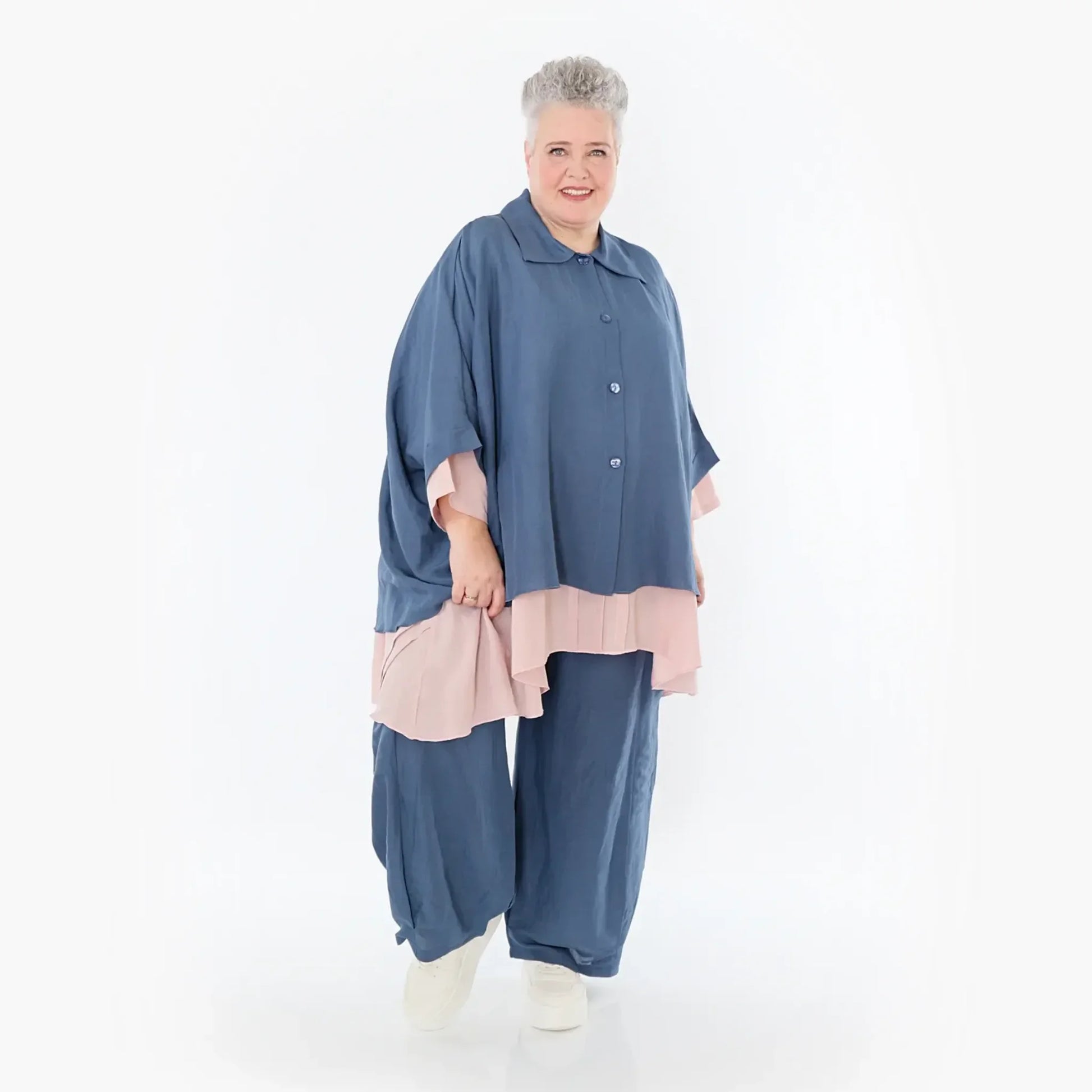  AKH Fashion Jacke in gerundeter Form, aus Viskose, 1490.07092, Azurblau, Ausgefallen