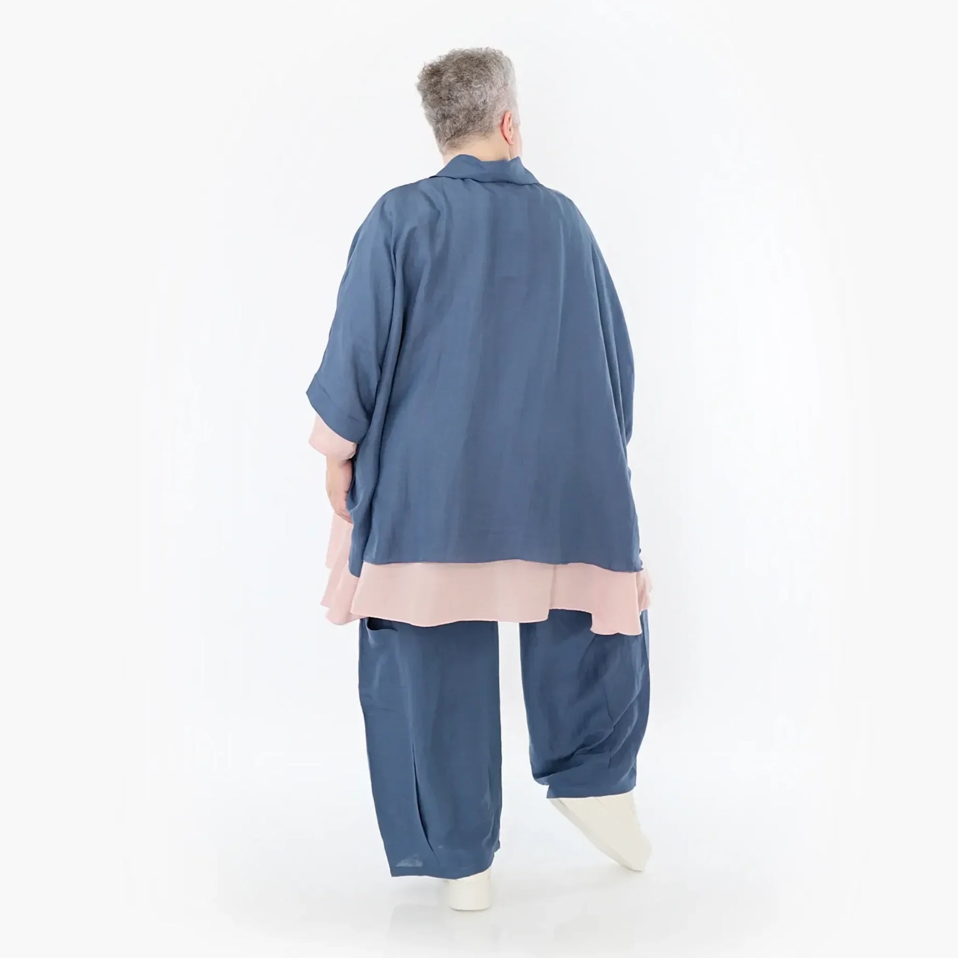  AKH Fashion Jacke in gerundeter Form, aus Viskose, 1490.07092, Azurblau, Ausgefallen