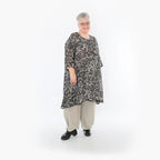  A-Form Bigshirt von AKH Fashion aus Viskose, 1494.02666, Schwarz/Ecru, Blumen, Ausgefallen