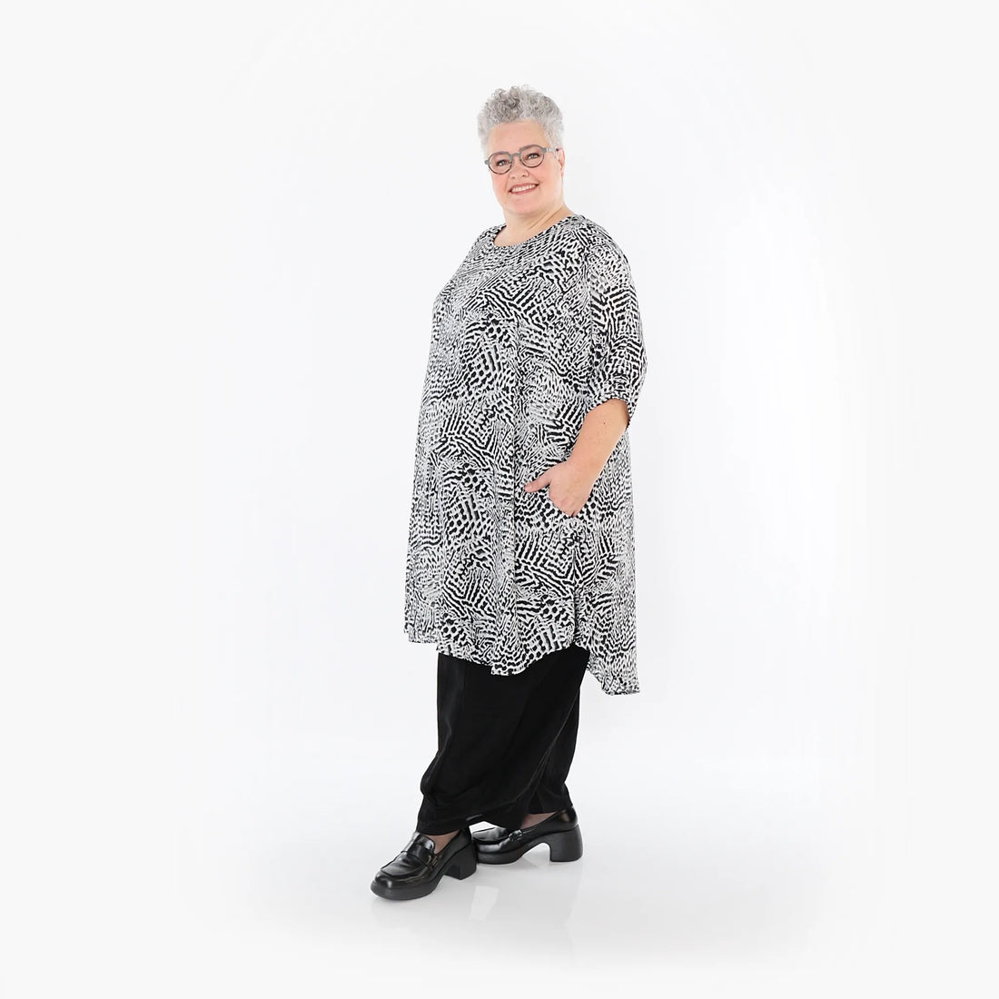  AKH Fashion Bigshirt in gerundeter Form, aus Viskose, 1495.02499, Schwarz/Weiß, Animal