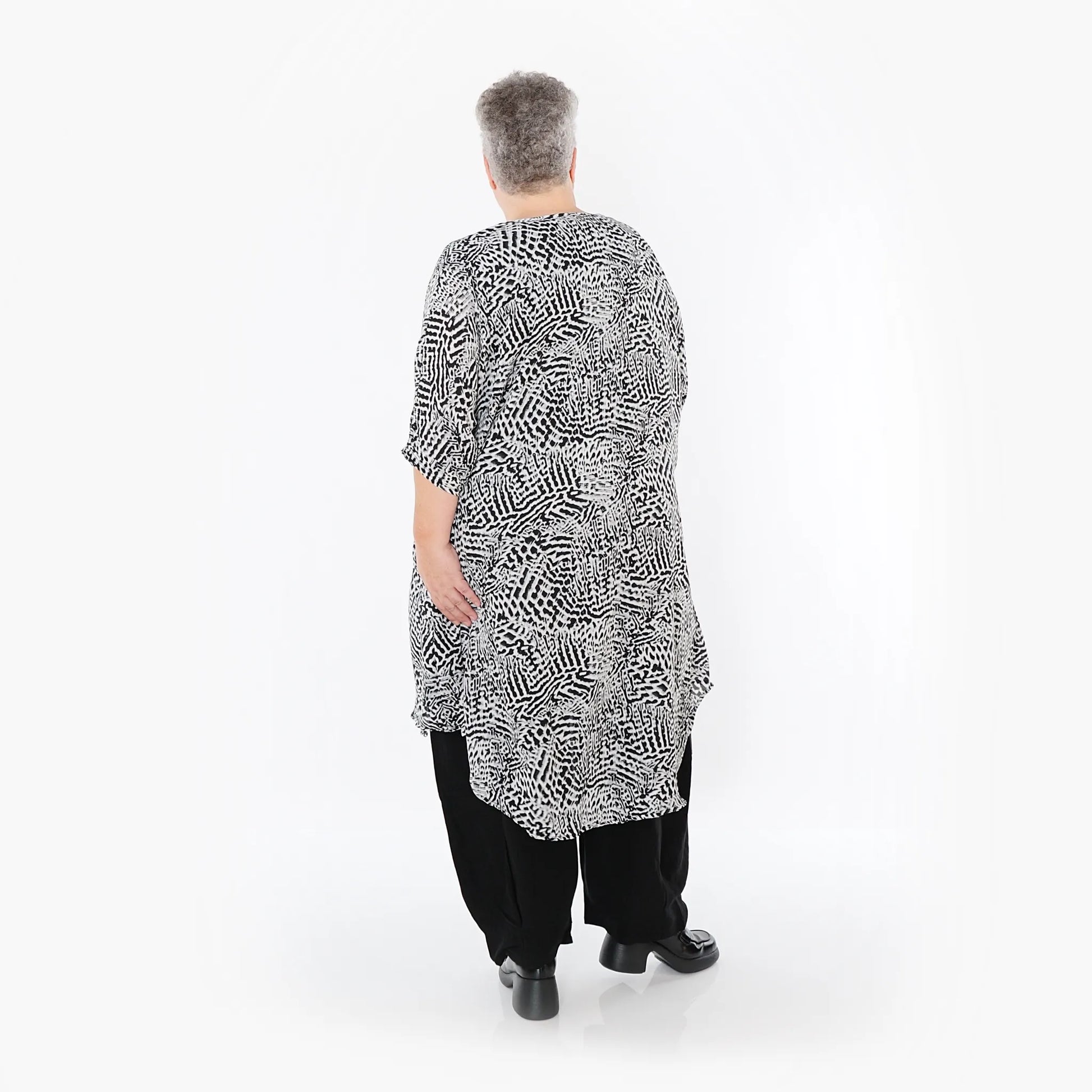 AKH Fashion Bigshirt in gerundeter Form, aus Viskose, 1495.02499, Schwarz/Weiß, Animal
