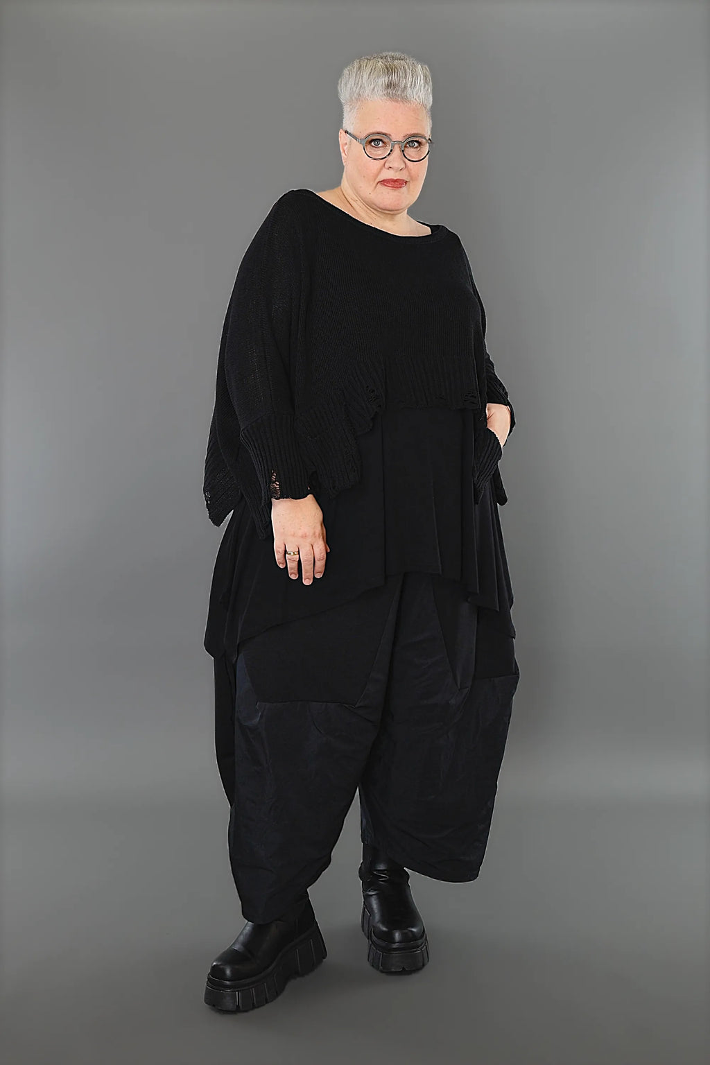  AKH Premium Überwurf in kastiger Form, aus Baumwolle, P1002.2520, Schwarz, Ausgefallen