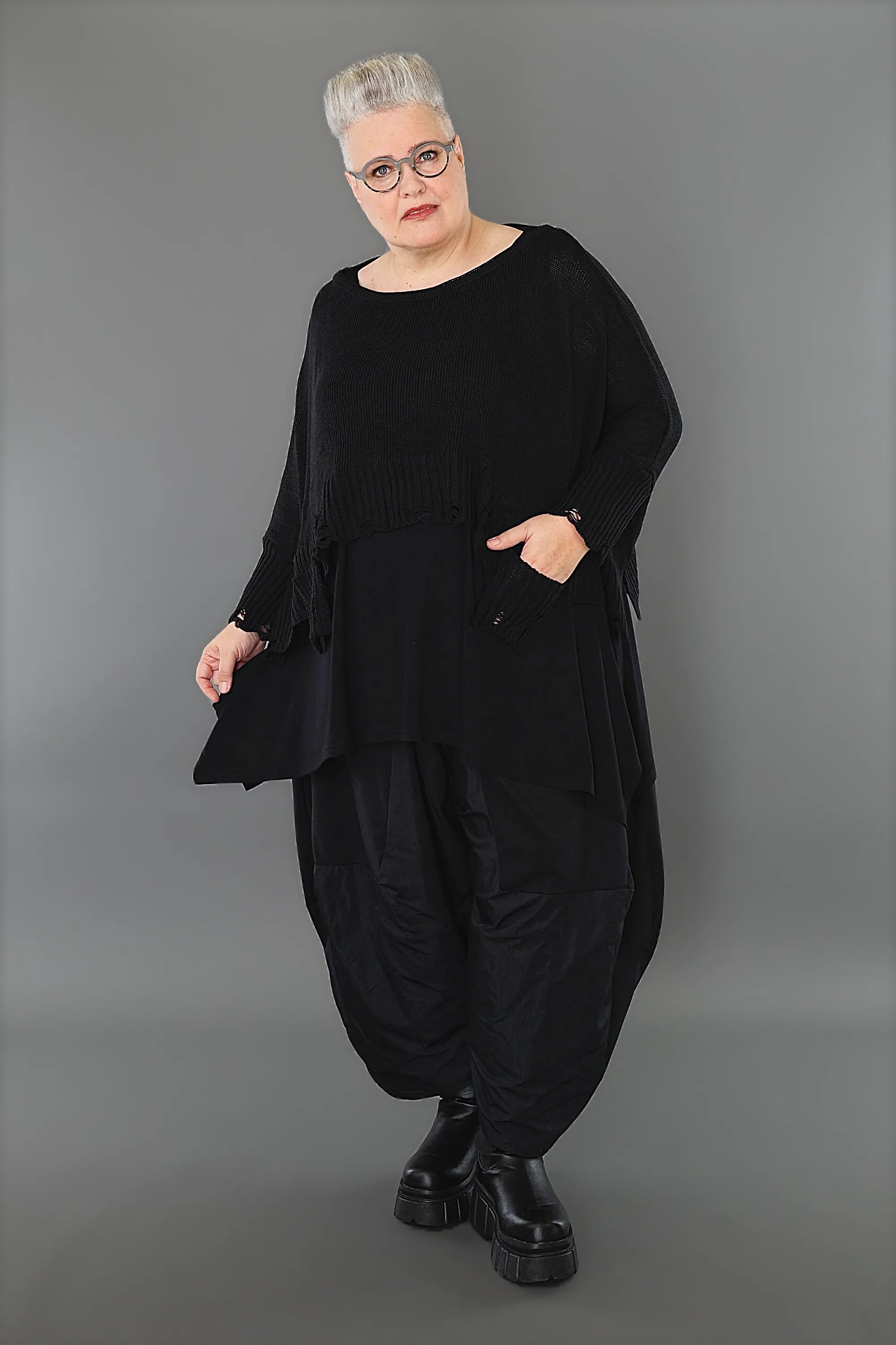  AKH Premium Überwurf in kastiger Form, aus Baumwolle, P1002.2520, Schwarz, Ausgefallen