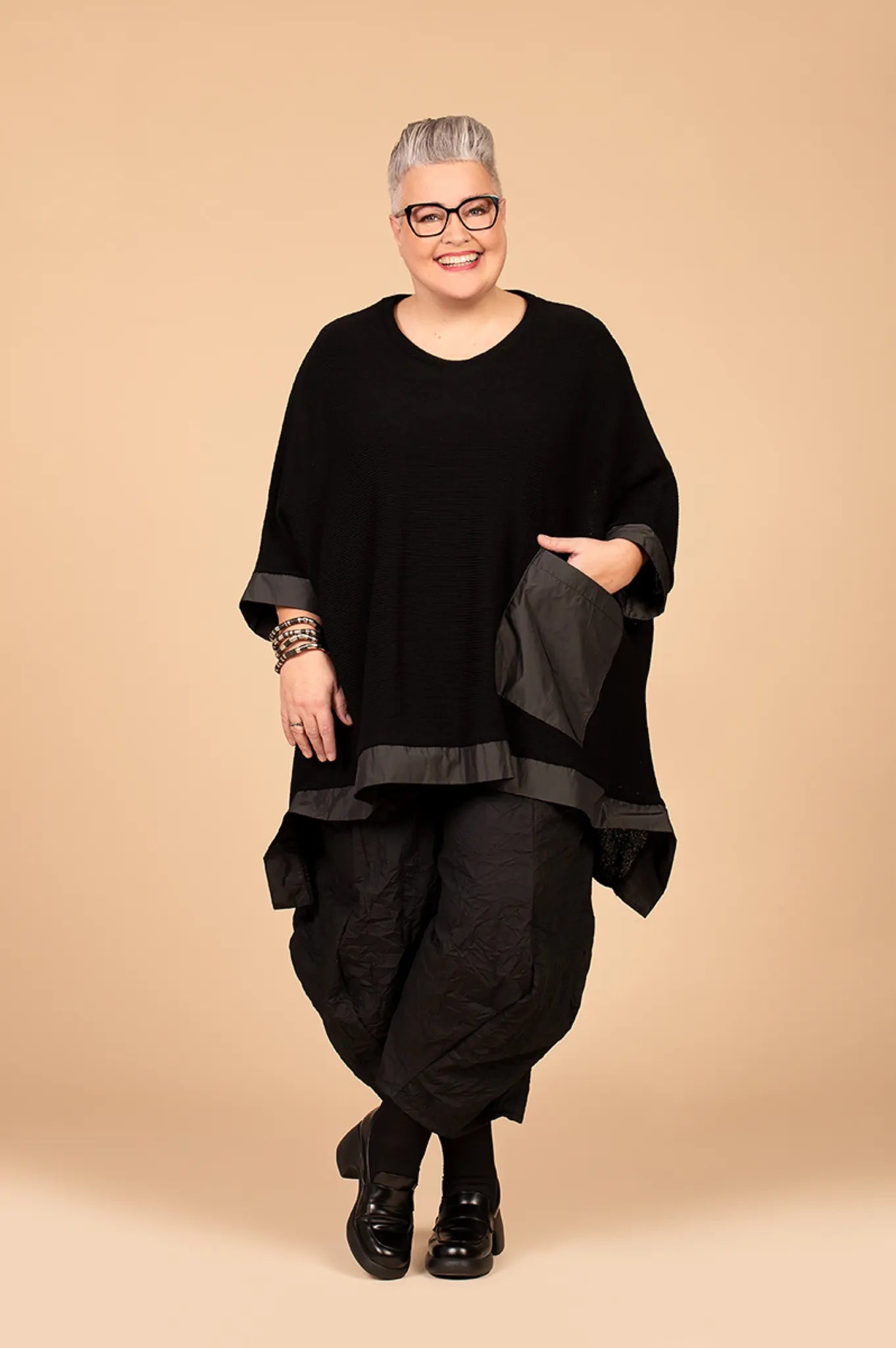  A-Form Bigshirt von AKH Premium aus Baumwolle, 1446.02307, Schwarz, Schick, Modern, Bequem