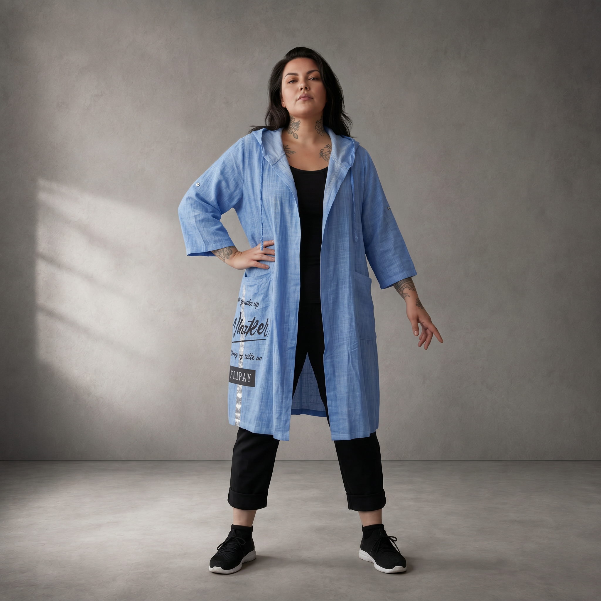 Leichte blaue Baumwollweste mit Kapuze im Lagenlook leger ausgefallen Oversize zeitlos
