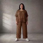 Braune Leinenhose leger Oversize zeitlos Look mit Elastikbund und feinen Strickdetails