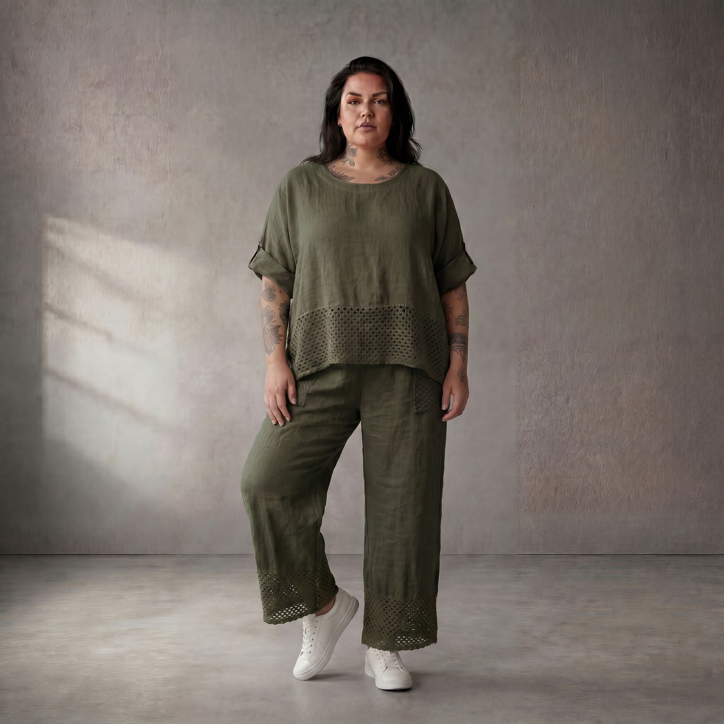 Khaki Leinen Shirt im Lagenlook Oversize mit Taschen entspannt zeitlos modern und luftig