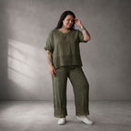 Khaki Leinen Shirt im Lagenlook Oversize mit Taschen entspannt zeitlos modern und luftig