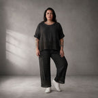 Zeitlose luftige schwarze Leinenhose im Lagenlook mit Strickdetails leger und ausgefallen