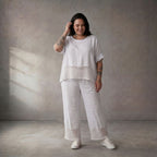 Zeitlose weiße Leinenhose im Lagenlook leger sehr Oversize mit Strickdetails aus Italien
