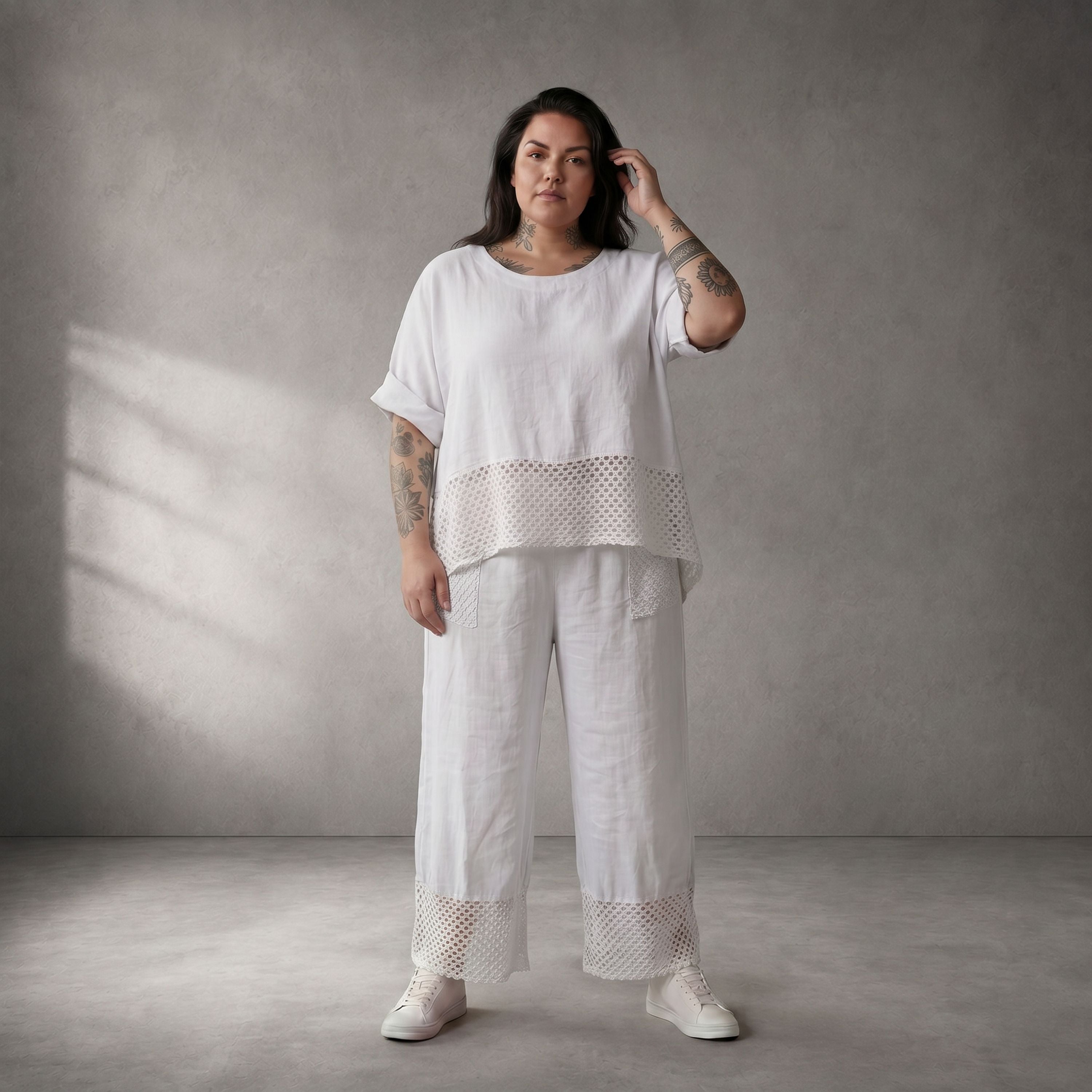 Zeitlose weiße Leinenhose im Lagenlook leger sehr Oversize mit Strickdetails aus Italien