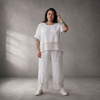 Leinen Oversize Shirt in Weiß locker zeitloser Lagenlook mit Taschen Detail fein modisch