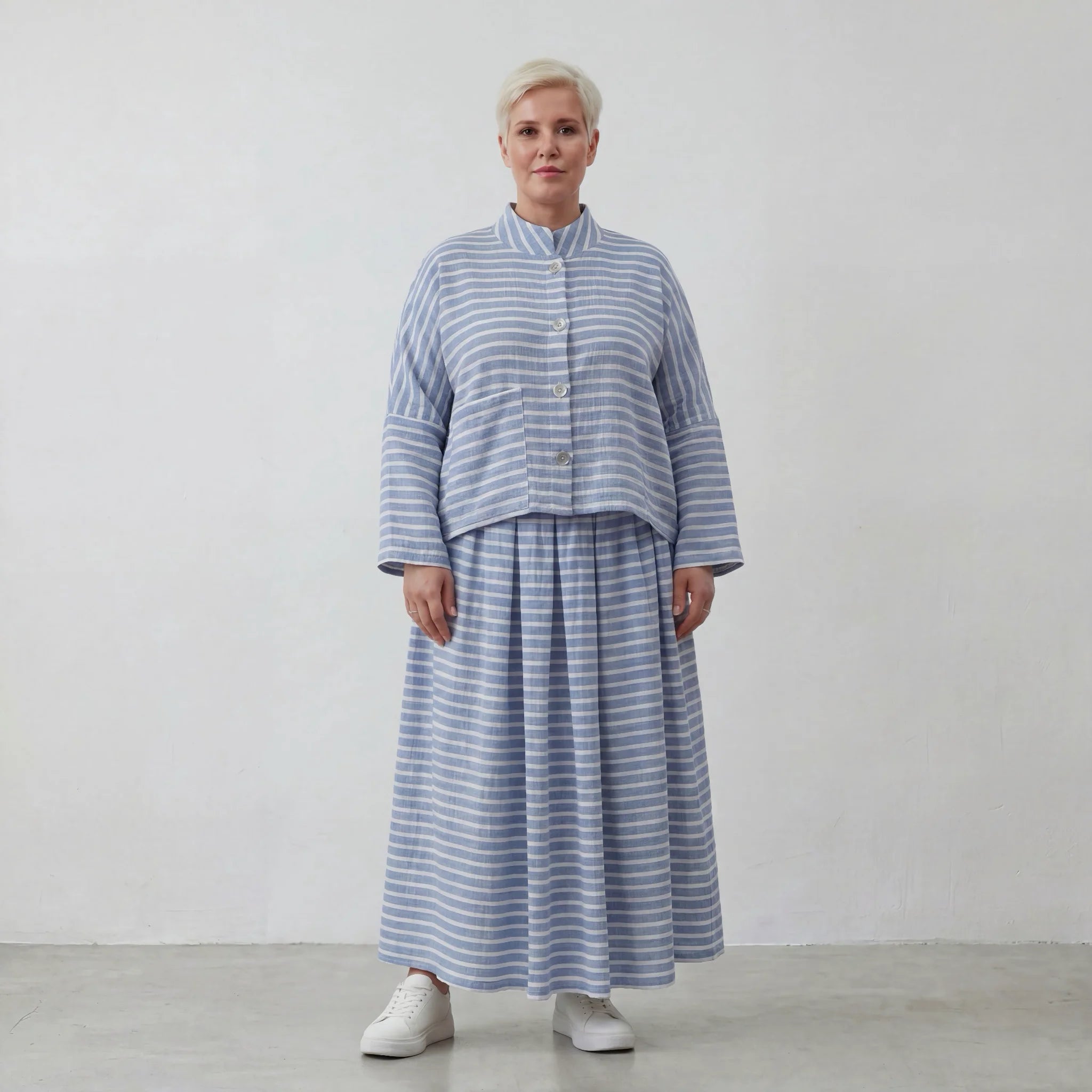 Kastige Oversize Jacke in moderner Lagenlook Leinen Optik mit Streifen und luftigem Crash, Blau/Weiß