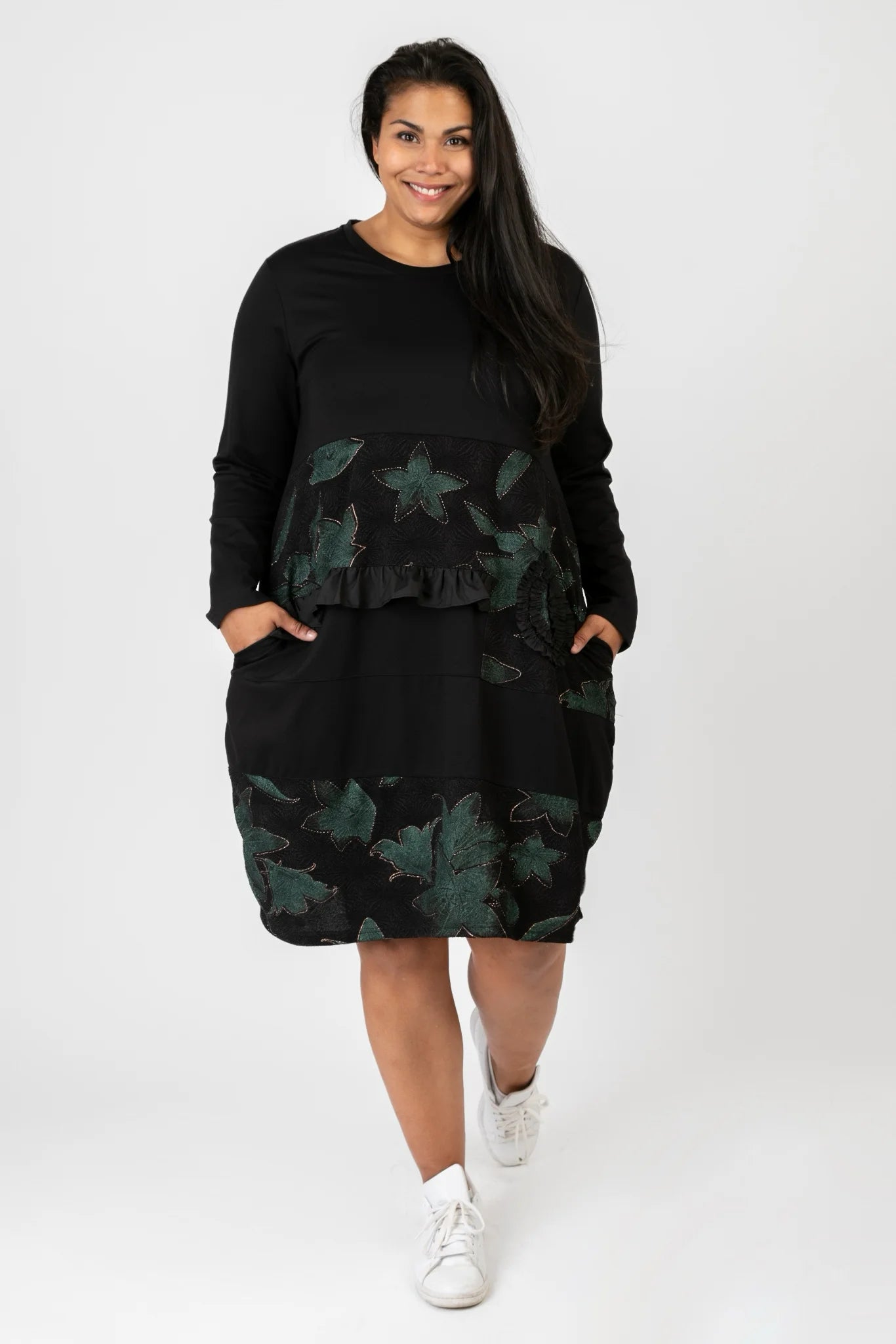  Pomme Rouge Kleid in gerader Form, aus Viskose, C6623, Schwarz-Grün, Blumen, Schick