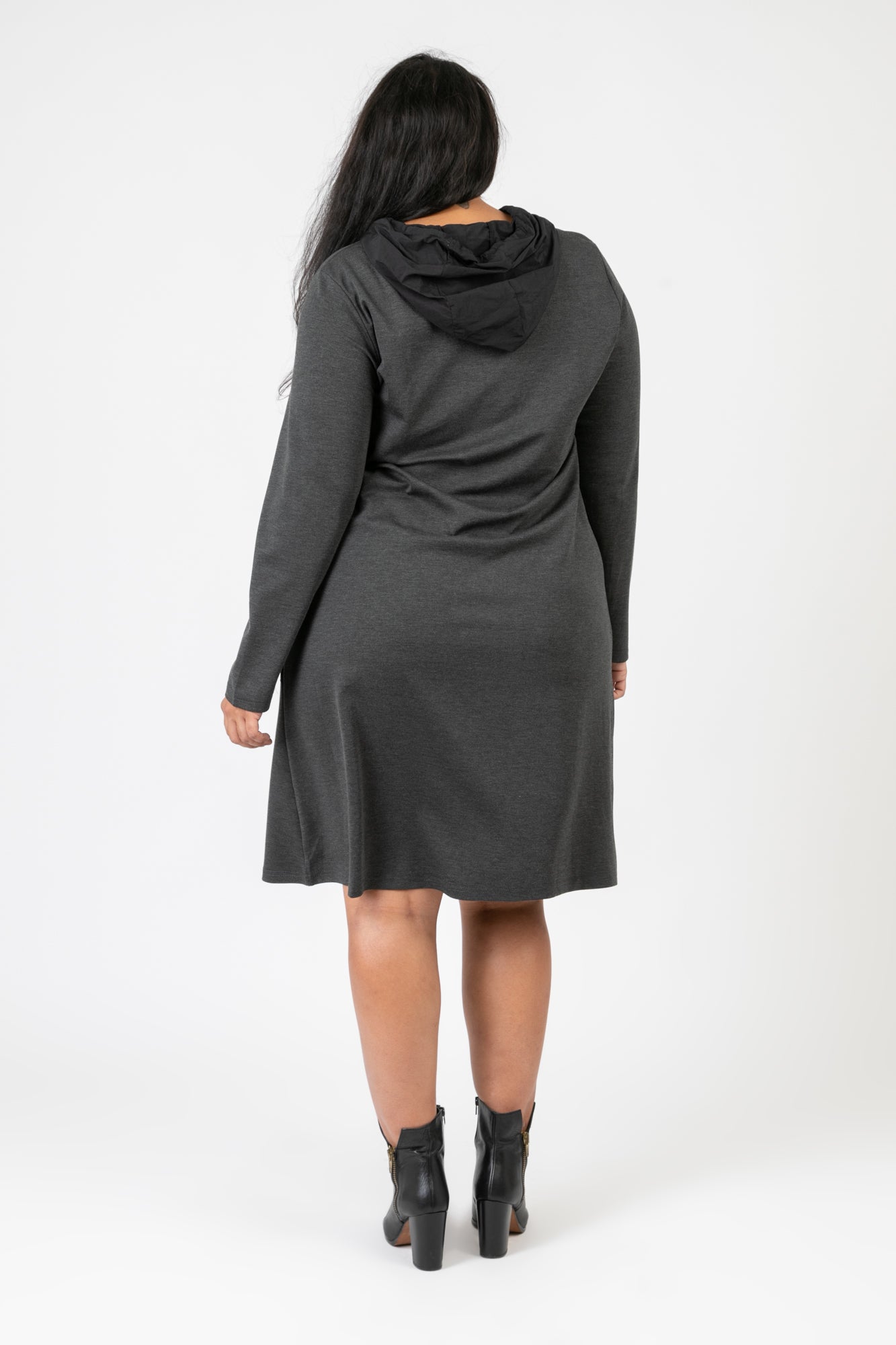  Pomme Rouge Kleid in gerader Form, aus Viskose, C6635, Grau-Schwarz, Muster, Schick