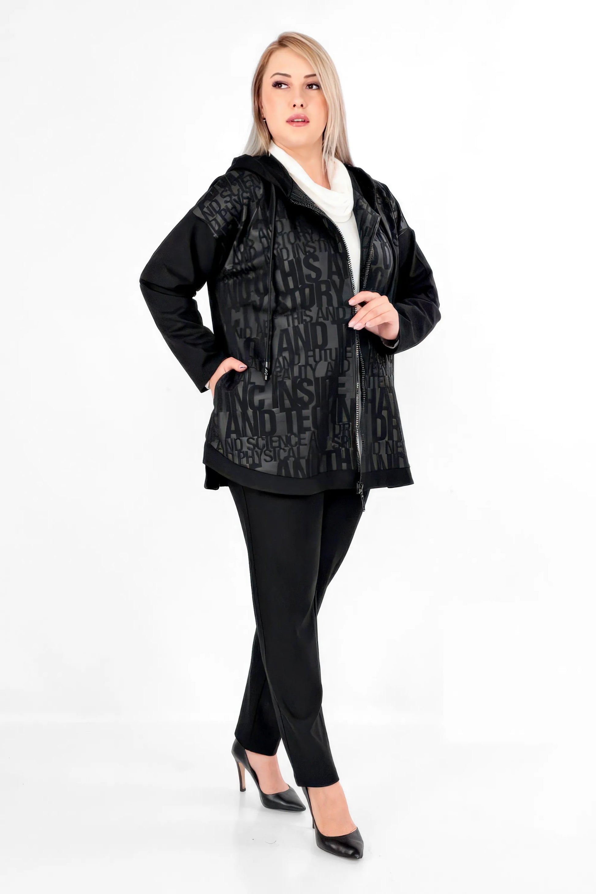  Divas Planet Jacke in gerader Form, aus Viskose, DP35380, Schwarz, Buchstaben, Schick