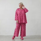 Fein gearbeitetes Oversize Lagenlook Shirt aus leichter Popeline Baumwolle mit Biesen, Fuchsia