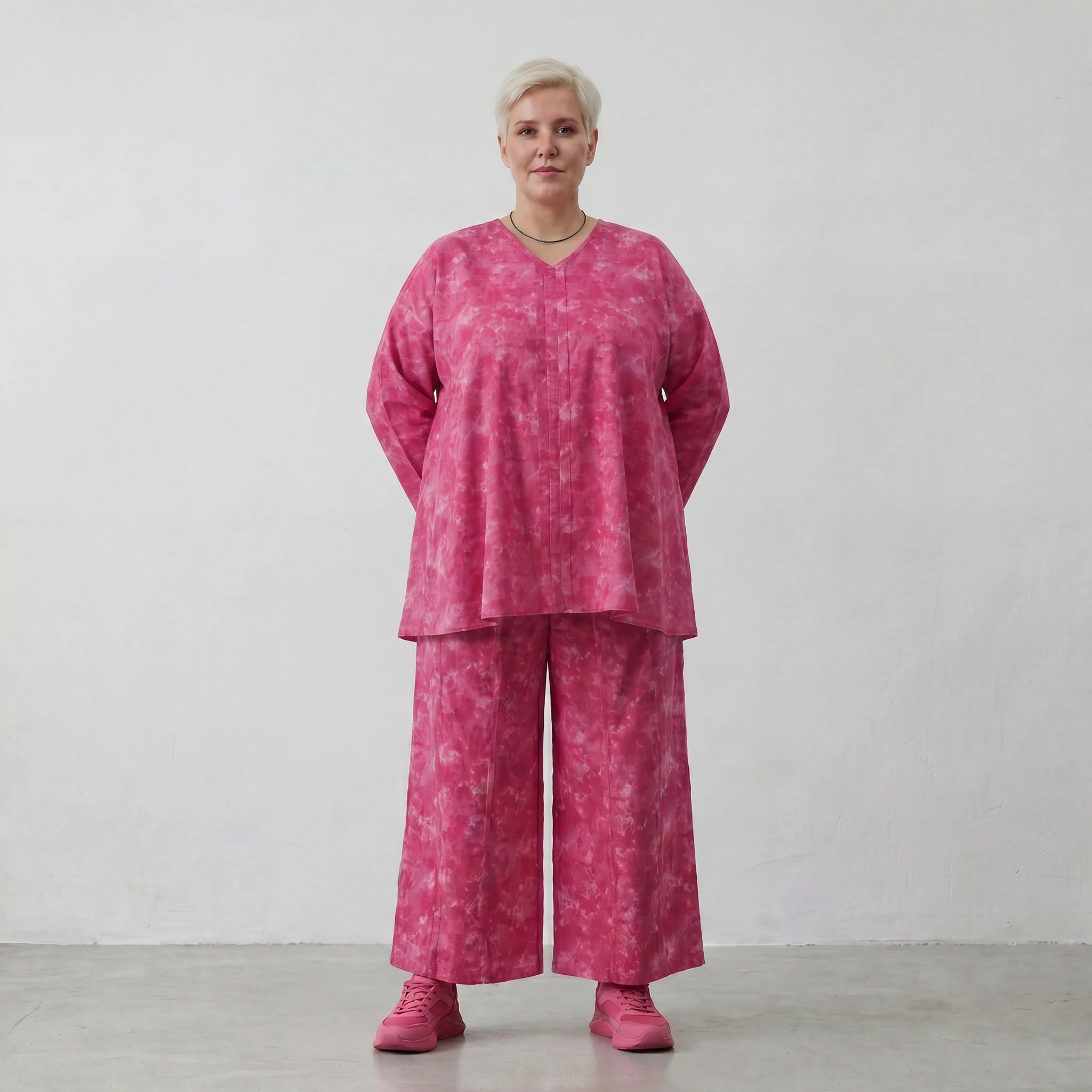 Fein gearbeitetes Oversize Lagenlook Shirt aus leichter Popeline Baumwolle mit Biesen, Fuchsia