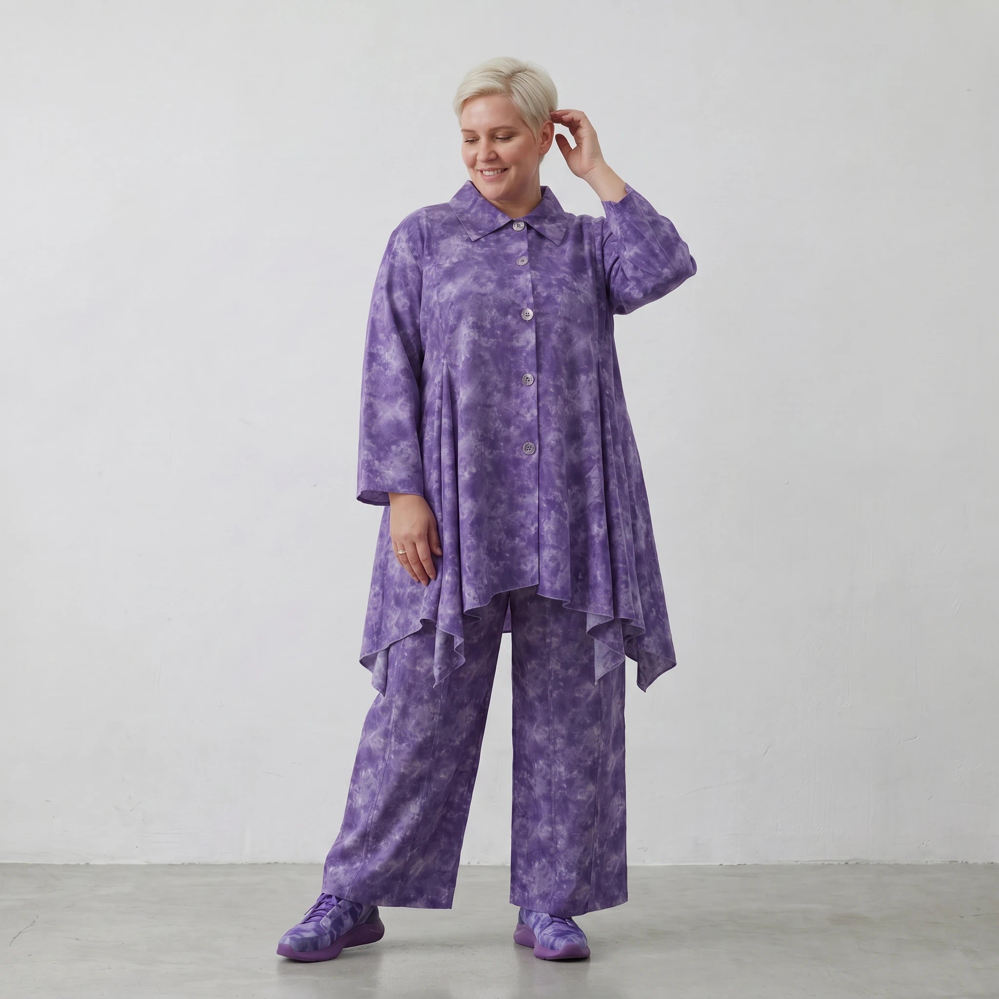 Zeitlos ausgefallene Oversize Glockenform Bluse aus feiner Baumwoll Popeline, luftig leicht, Lila