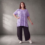 Damen Shirt Lagenlook Baumwolle Flieder, A-Form, Kurzarm, Seitenschlitze, Oversize große Größen – Funky Diva