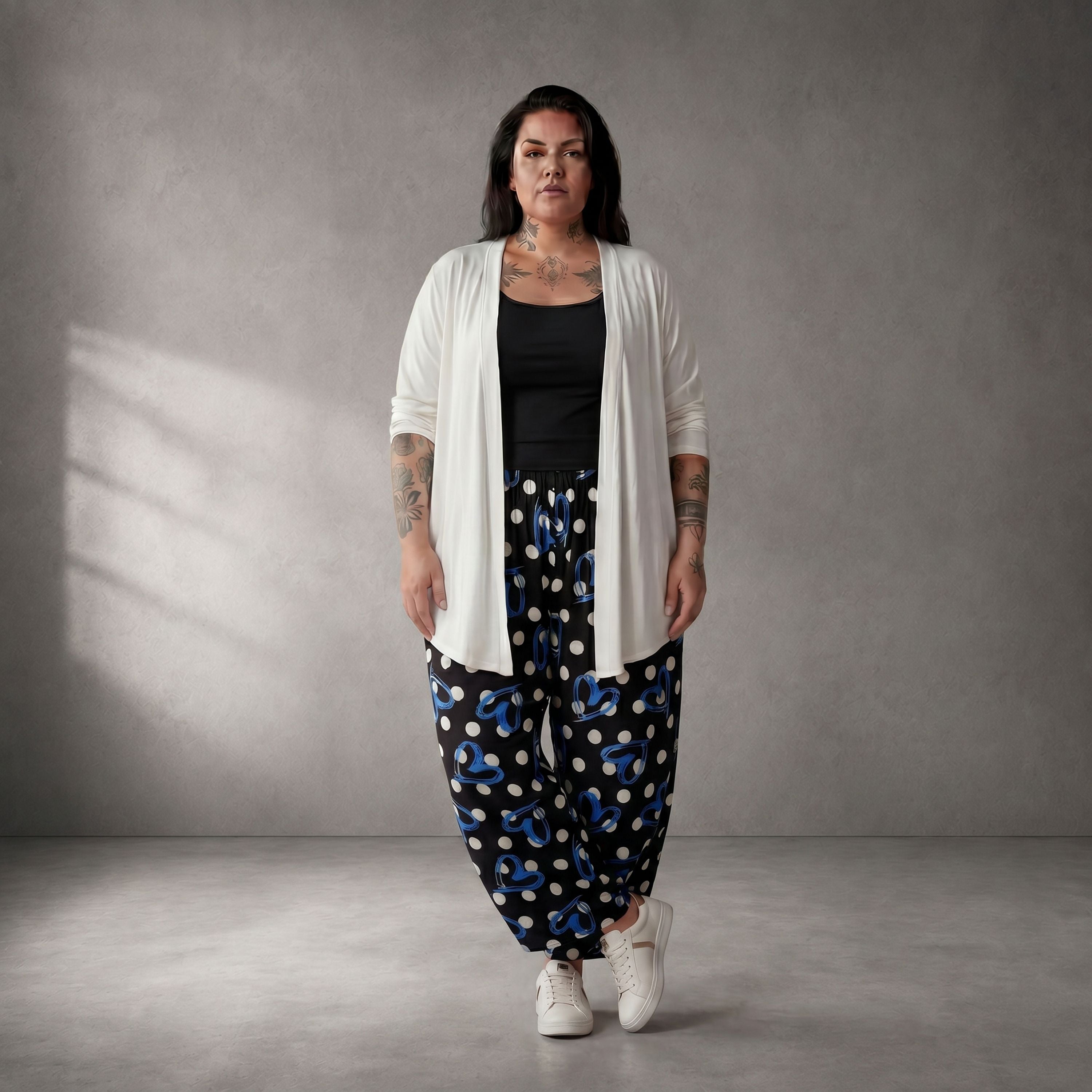 Zeitlose Lagenlook Oversize Balloonhose in Schwarz Weiß Blau leger sehr stilvoll Viskose
