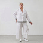 Zeitlose Oversize Streifenjacke Anthrazit Weiß im legeren Lagenlook modern ausgefallen