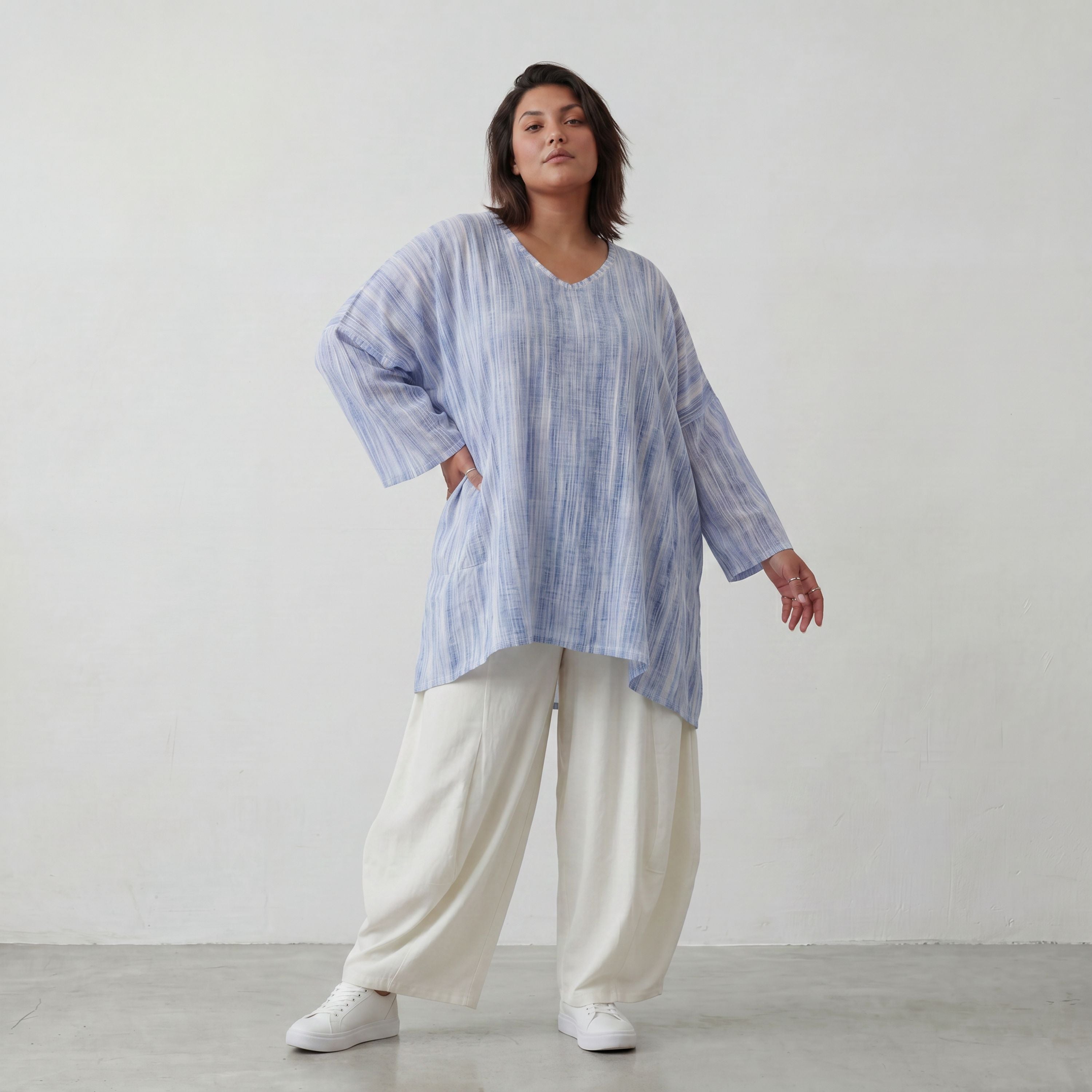 Luftiges Oversize Shirt in Jeansblau/Weiß im Lagenlook leger zeitlos ausgefallen soft