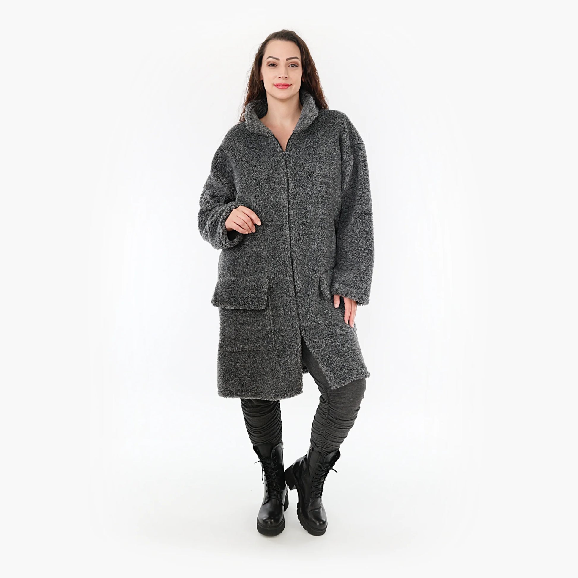  Stylische Jacke im Lagenlook aus warmem Teddy-Materialmix in Dunkelgrau für einen trendigen Look