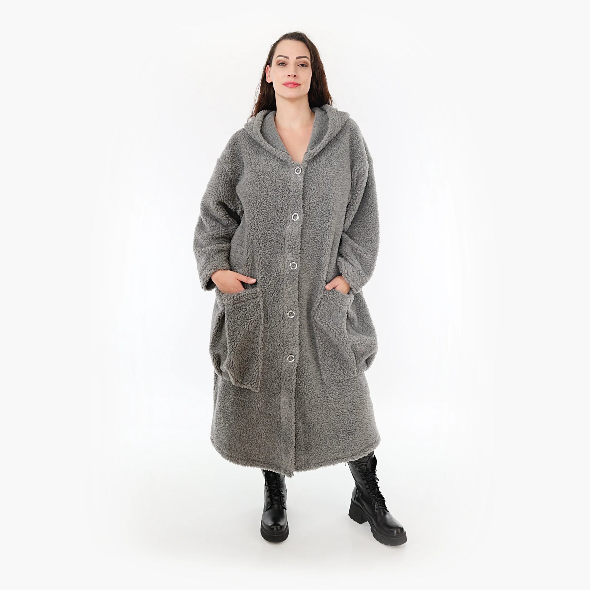  Kuscheliger grau Lagenlook-Mantel aus flauschigem Teddy-Stoff für Plus Size und lässigen Stil