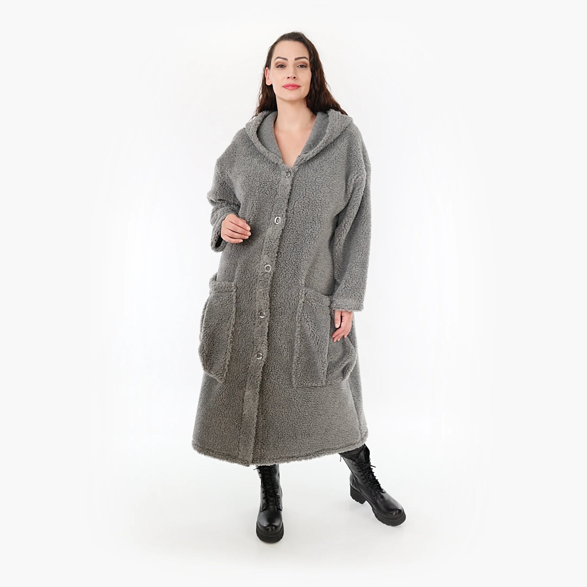  Kuscheliger grau Lagenlook-Mantel aus flauschigem Teddy-Stoff für Plus Size und lässigen Stil