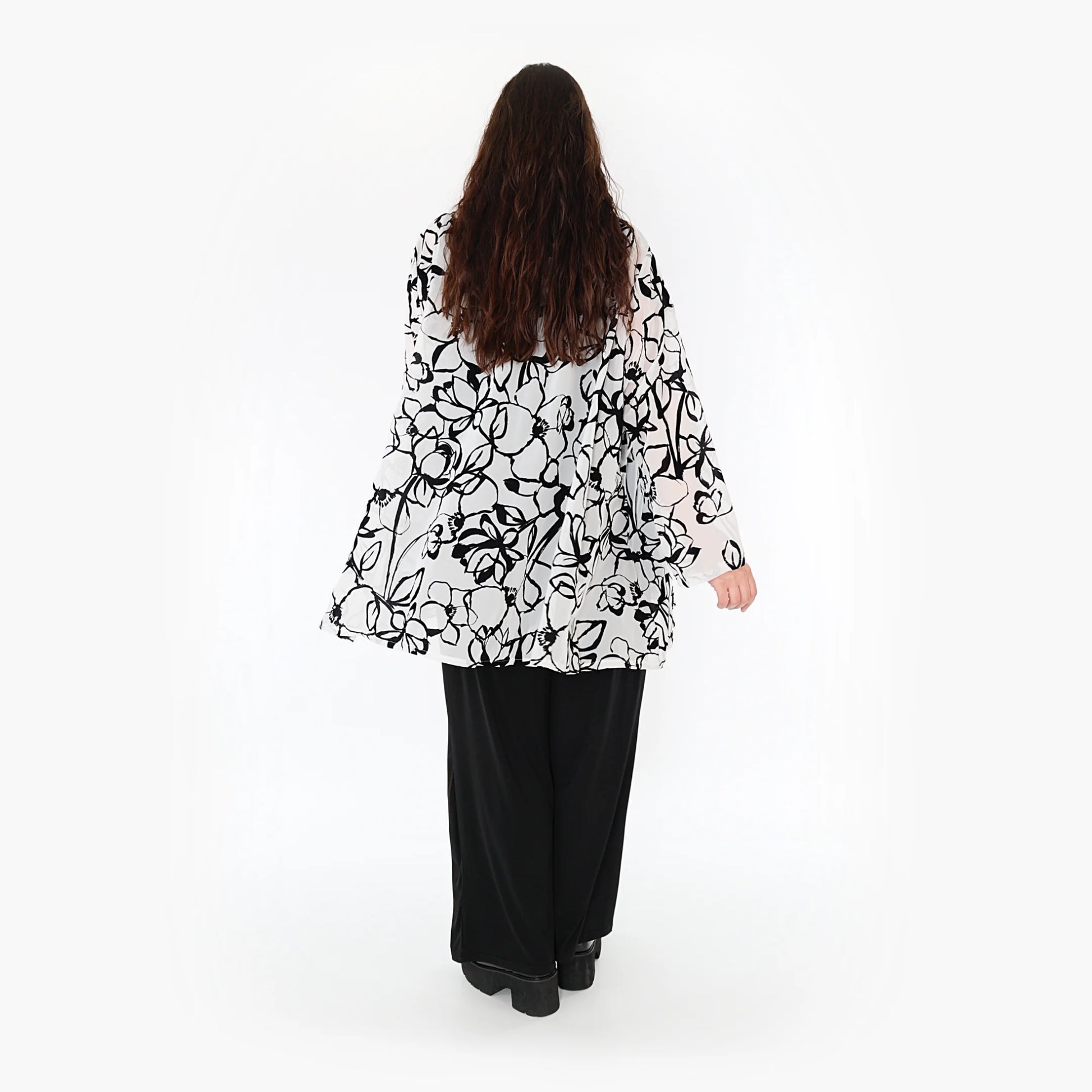  A-Form Bigshirt von AKH Fashion aus Viskose, 1354.00593, Weiß-Schwarz, Blumen, Ausgefallen