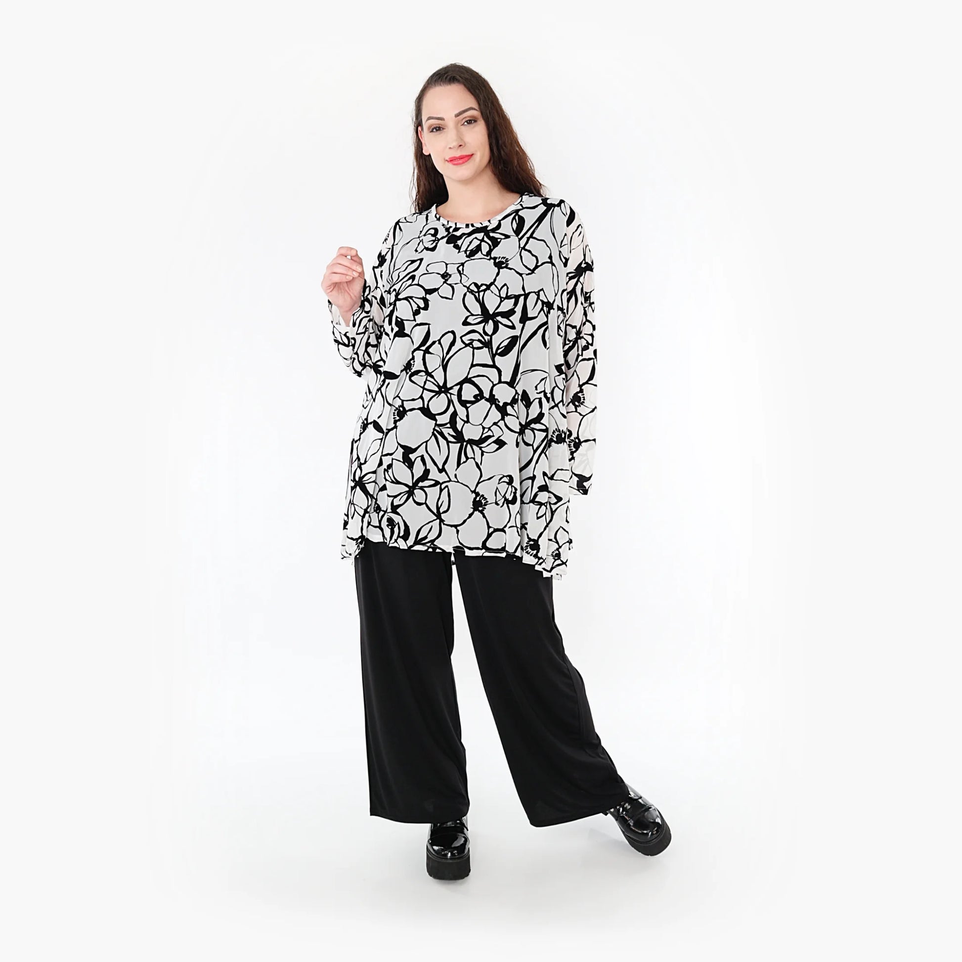  A-Form Bigshirt von AKH Fashion aus Viskose, 1354.00593, Weiß-Schwarz, Blumen, Ausgefallen