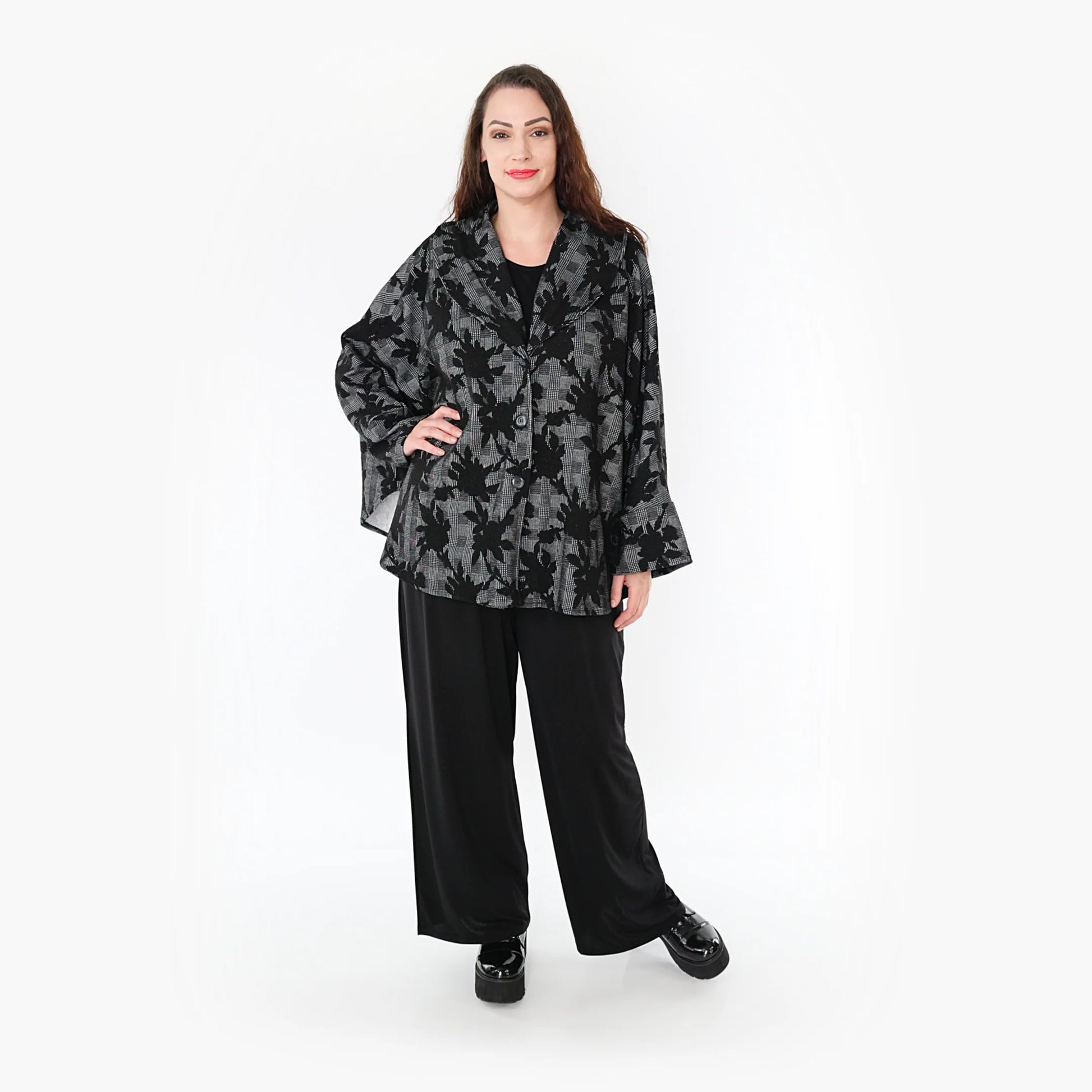  Oversize Jacquard Jacke in Schwarz-Grau für den lässigen Lagenlook in Plus Size Fashion