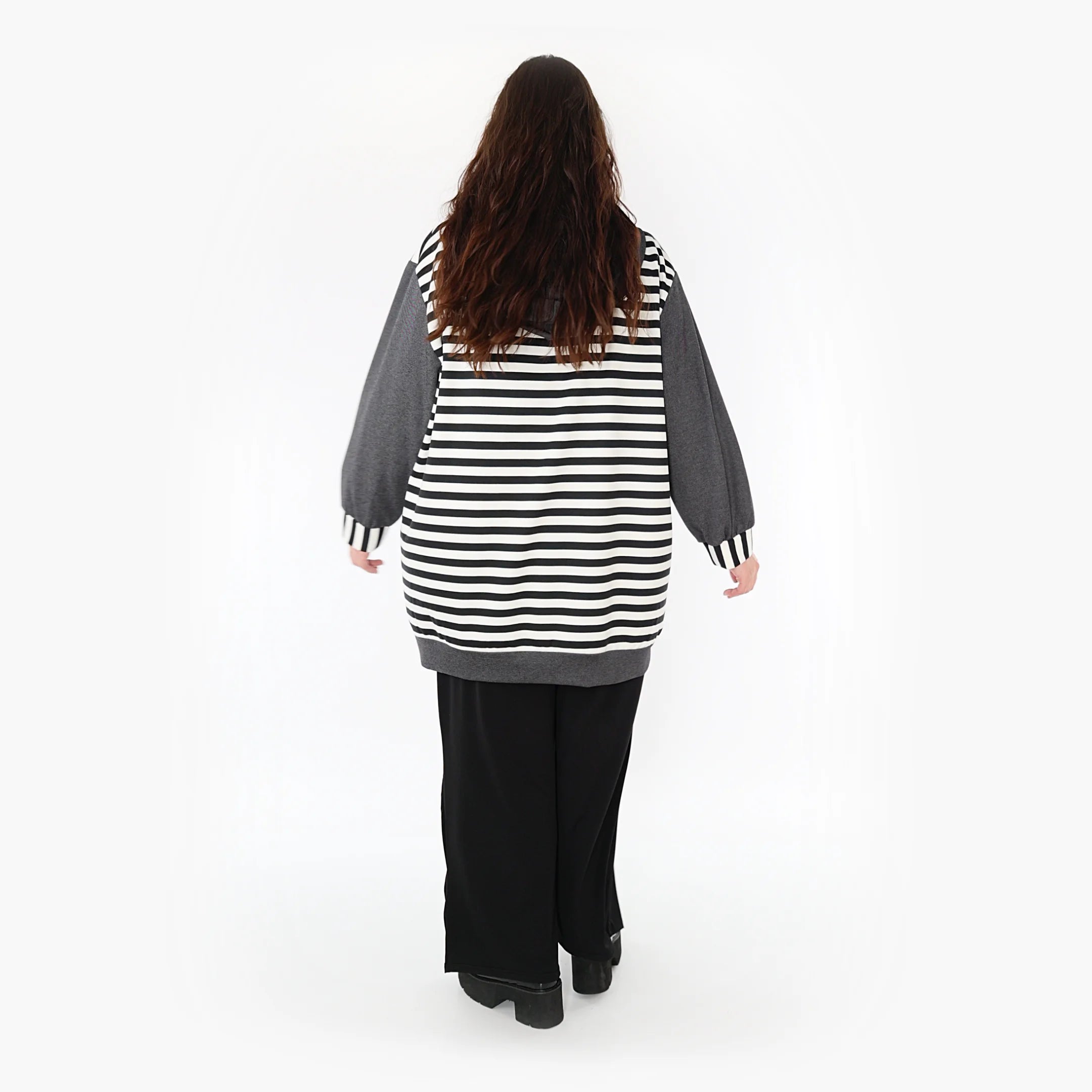  AKH Fashion Bigshirt in gerader Form, aus Viskose, 1366.06988, Grau-Weiß, Schick, Modern