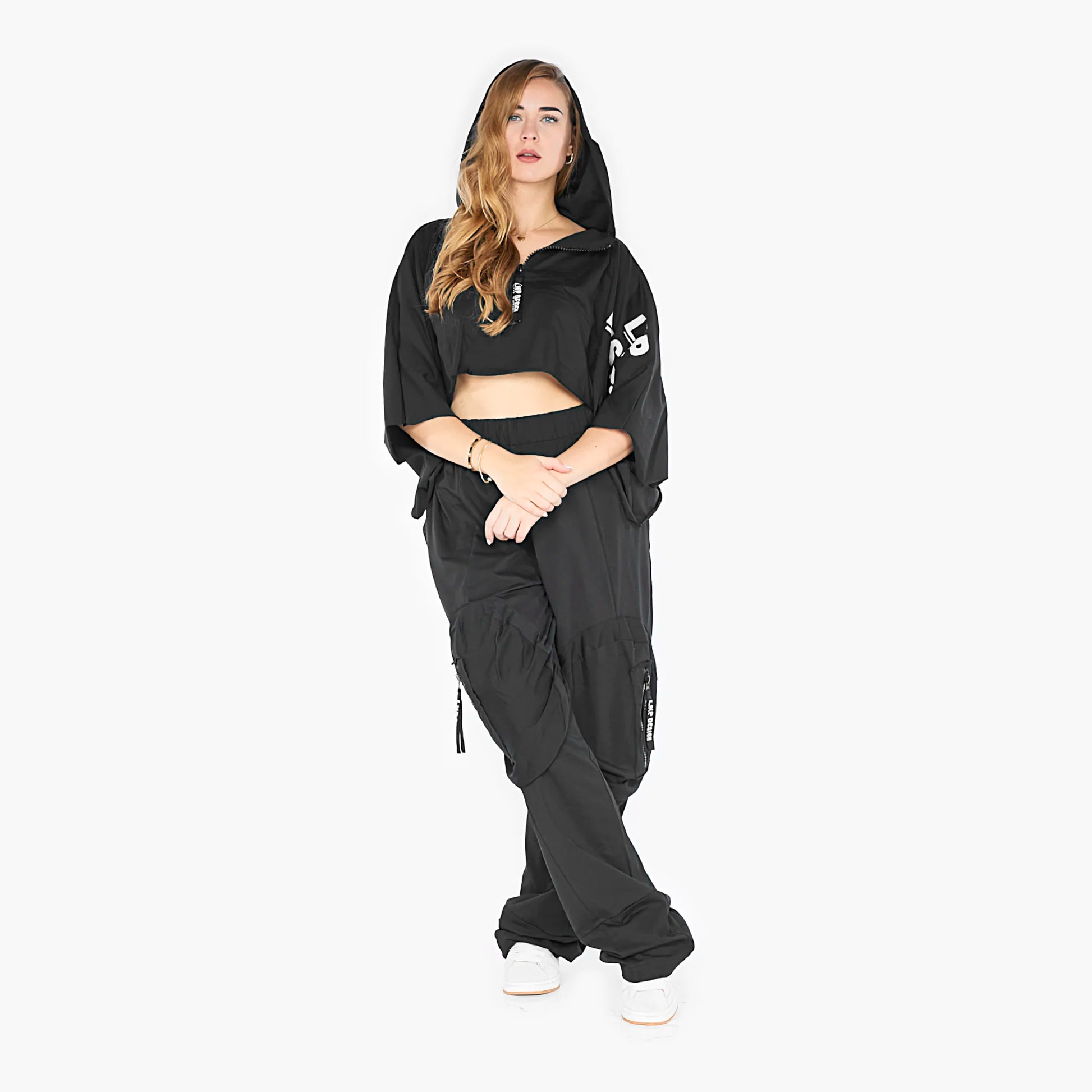  Legere schwarze Baumwollhose mit elastischem Bund, langen Beinen und praktischen Taschen für Plus Size