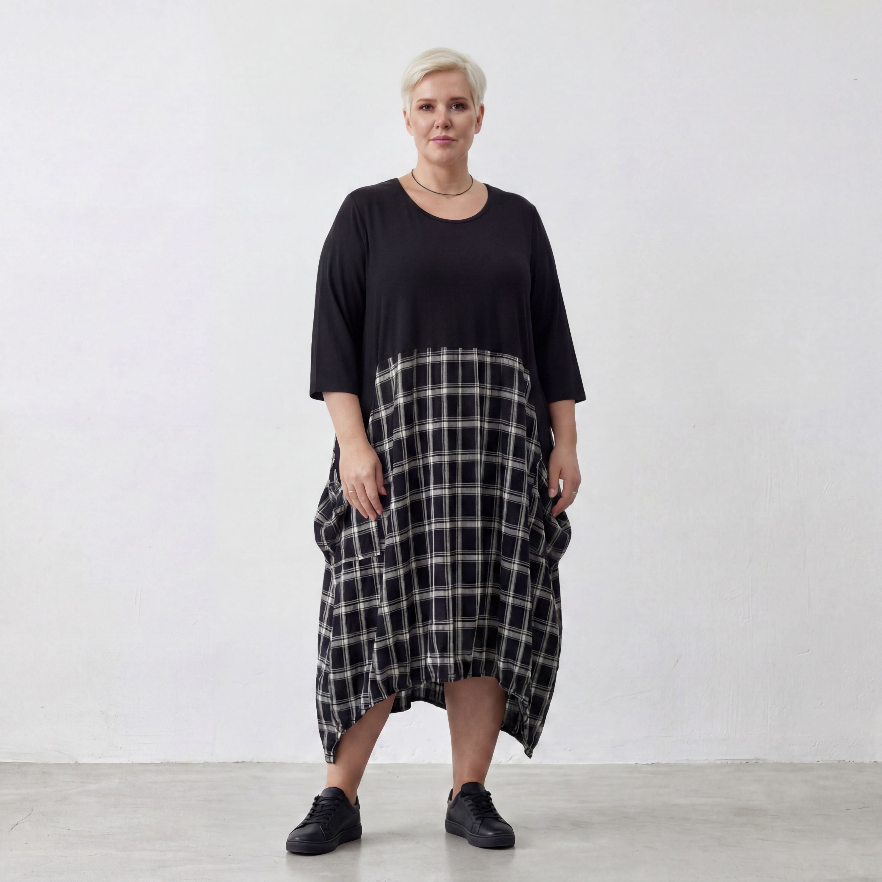 Ballonkleid in Schwarzweißkaro mit Leinenoptik Jerseyeinsätzen Taschen und Vokuhilalook