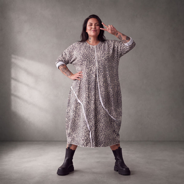 Damen Kleid Lagenlook Baumwolle Schwarz/Weiß, Ballonschnitt, Langarm, Seitentaschen, Oversize große Größen – Funky Diva