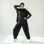 2-teiliges Oversize-Set aus Mesh-Shirt & Slinky-Weste – Caraclan Design bei Modeare | Avantgarde, leicht, Übergang
