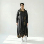 A-Form Kleid Lederimitat Damen Oversize Übergang Caraclan Design Modeare Avantgarde Look