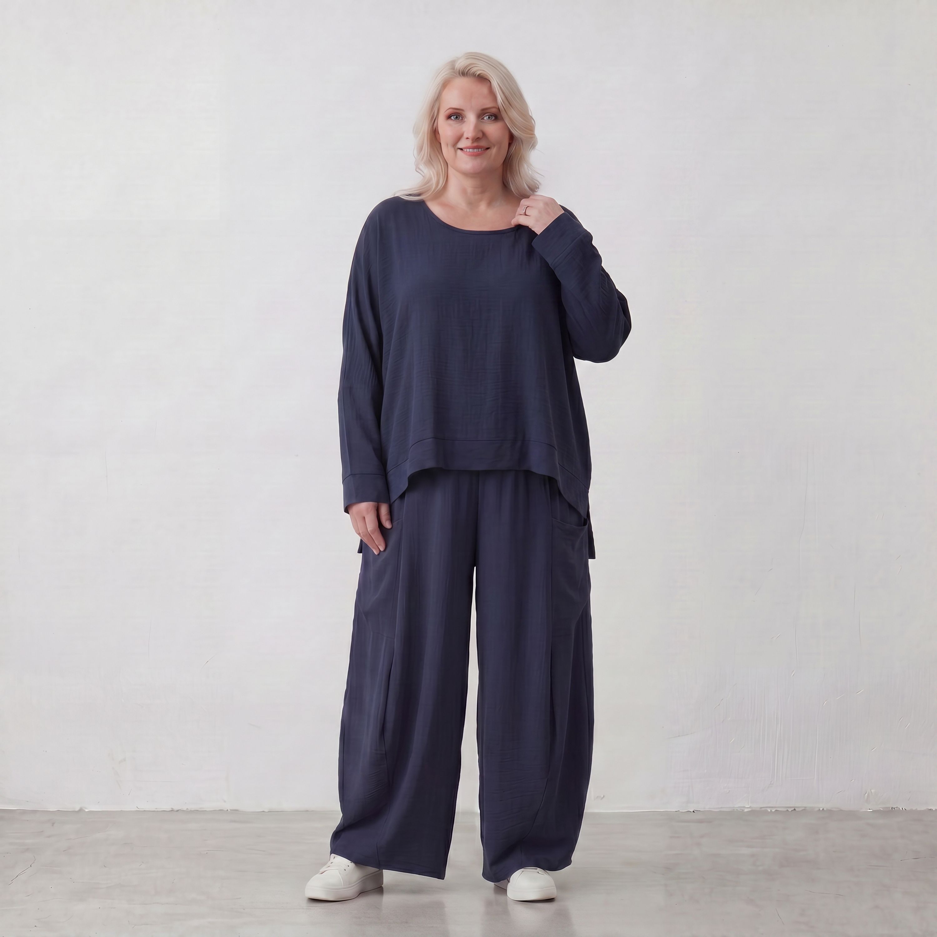 Leichter Lagenlook Überwurf in Marine mit Leinenanteil Oversize zeitlos leger modern neu