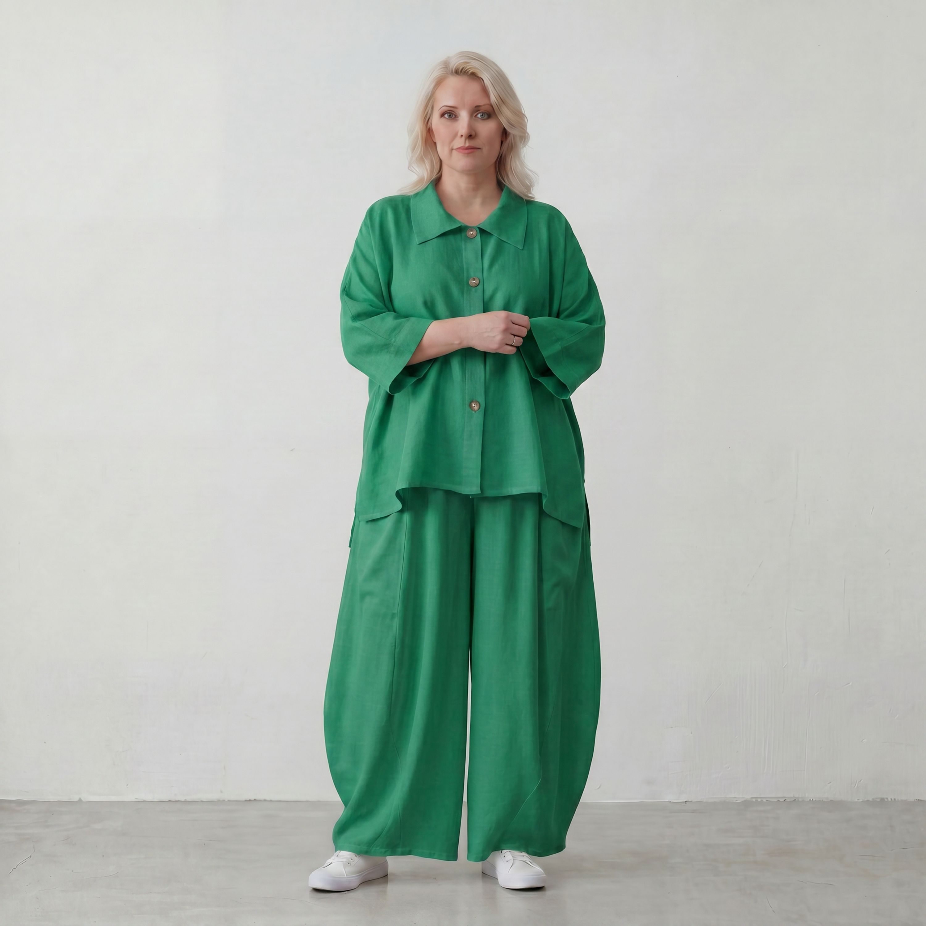 Legere Oversize Bluse in Smaragdgrün mit Leinenlook für zeitlosen Lagenlook und Eleganz