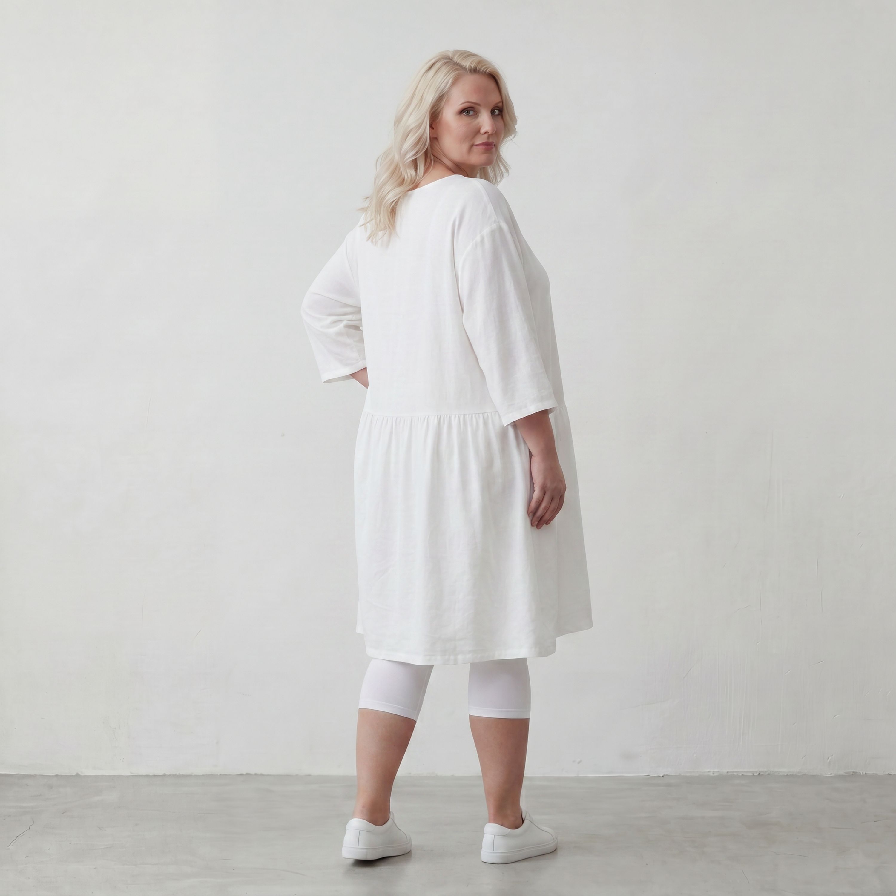 Weißes Leinenkleid im Lagenlook Oversize A Linie leger zeitlos mit Taschen luftig leicht