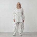 Mousseline Shirt in Weiß und Schwarz mit femininer A-Linie 3/4-Arm und Rundhalsausschnitt