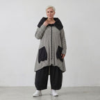 Leichter luftig Crinklemantel im Lagenlook Schwarz Weiß Oversize leger und zeitlos elegant